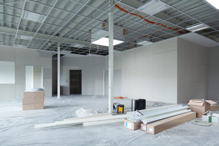 Schnelle sanierung alter wohnungen: trockenbau als effiziente lösung